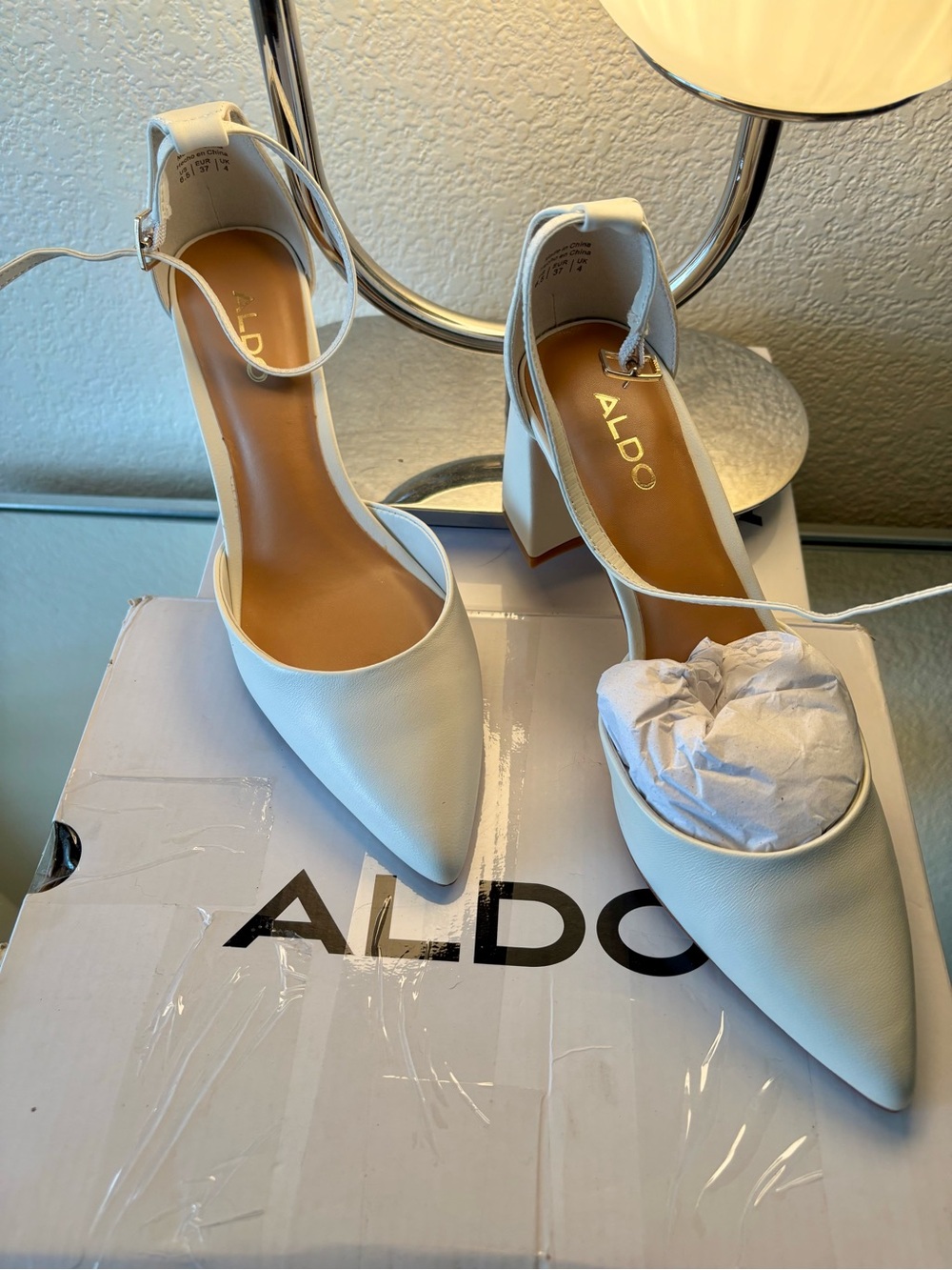 New! Aldo Off-white Pointed-Toe Ankle-Strap Low Block Heel (Size: 6.5)